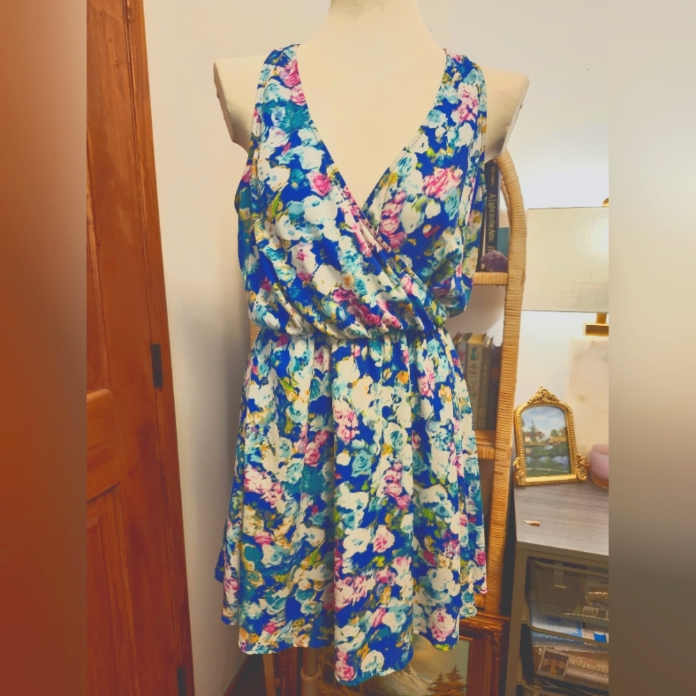 Lush Nordstrom Blue Floral Medium Dress